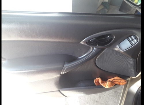 Ford Focus 1.6 Edge Mp3 2008