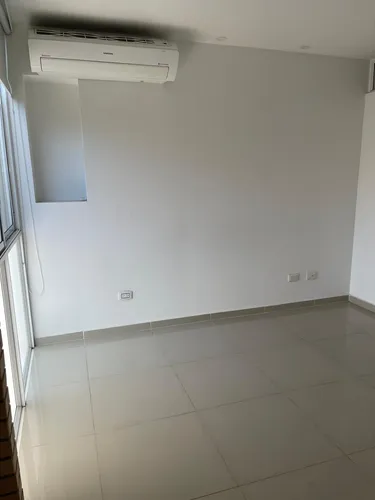 Venta Aparta-estudio. Sur De Cali. Barrio Pance, 66 Mtrs. Tercer Piso Con Ascensor. Parqueadero Propio