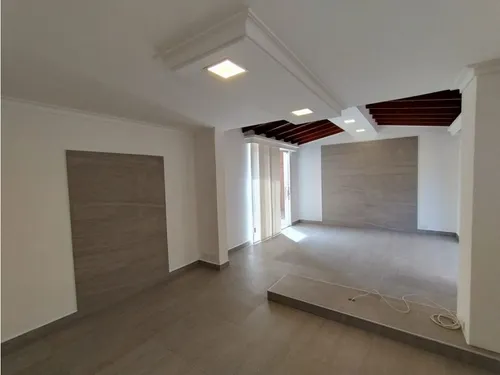 Apartamento Reformado En Los Parra - El Poblado