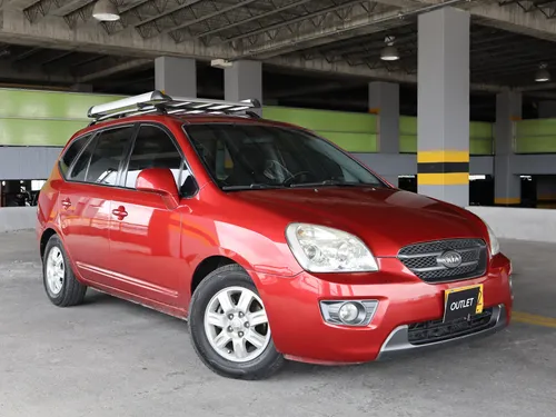 Kia Carens RONDO LX 2.0 MT 4X2 7 PSJ