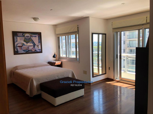 Torres Naúticas Excelente Apartamento En Un Piso Bien Alto