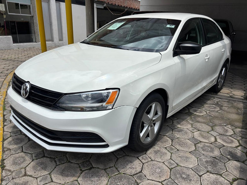 Volkswagen Jetta 2.0 L4 Mt