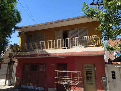 Casa En Planta Alta 2 Dormitorio - Barrio Matheu