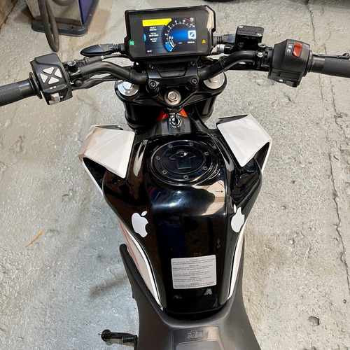 Imagen 8 de 15 de Ktm Duke 390 + Escape + Computadora + Repro Impecable Permut