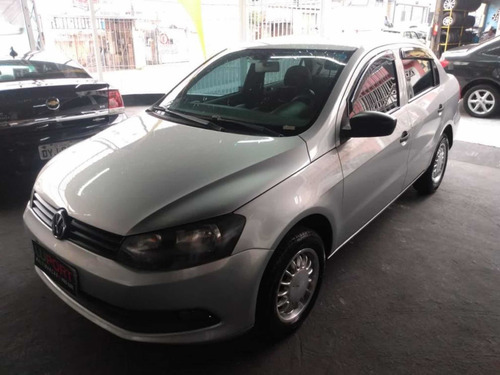 Imagem 1 de 8 de Volkswagen Voyage 2013 1.6 Vht Total Flex 4p