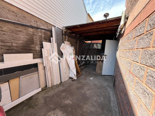 Casa En Venta De 2 Dorm. En Puente Alto