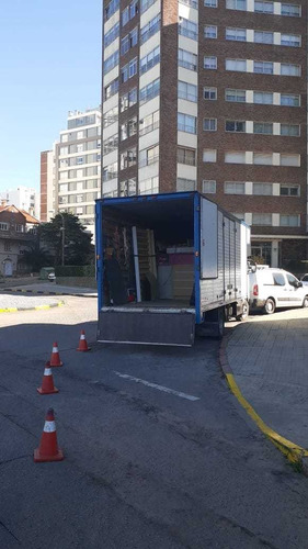 Imagen 10 de 10 de Fletes Y Mudanzas Embalajes ,elevaciones Personal Calificad