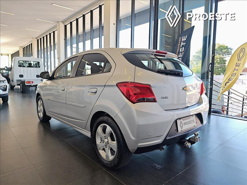 Chevrolet Onix 1.4 MPFI LT 8V FLEX 4P MANUAL