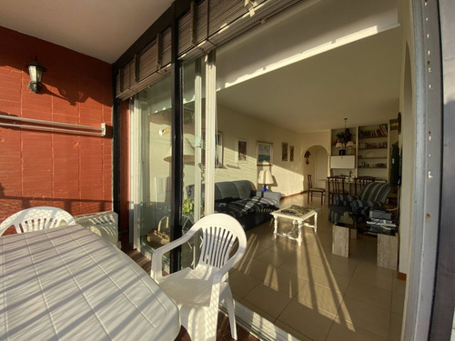 Venta De Apartamento 3 Dormitorios. Península