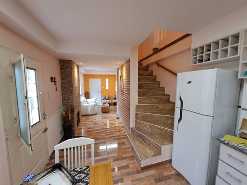 Casa En Venta - 6 Dormitorios 3 Baños - 280mts2 - Villa La Florida, Quilmes