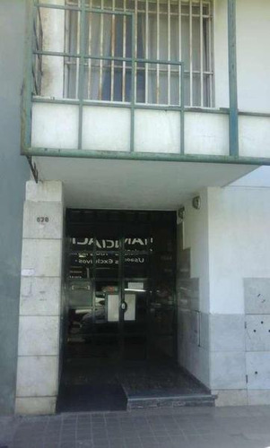 Departamento Tres Dormitorios En Venta, Córdoba