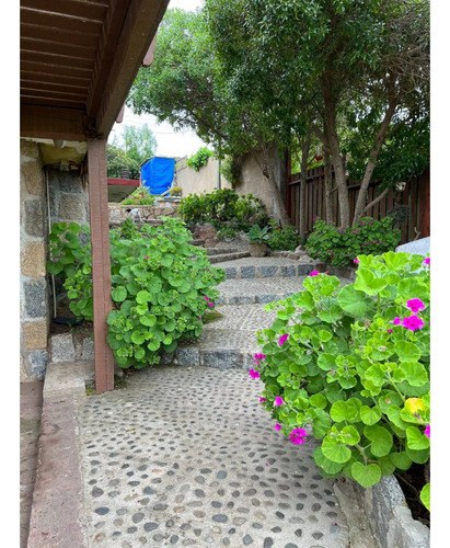 Hermosa Casa El Quisco A Cuadras De Playa Con Cabañas
