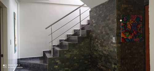 Imagen 3 de 9 de Townhouse En Naguanagua, Conjunto Con Pozo