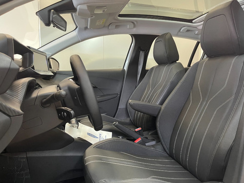 Imagen 18 de 25 de Peugeot 208 Feline Tiptronic 1.6