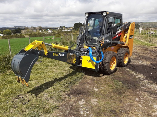Imagen 10 de 10 de Implemento Brazoretro Pivotado Minicargadora Vialplan Bobcat