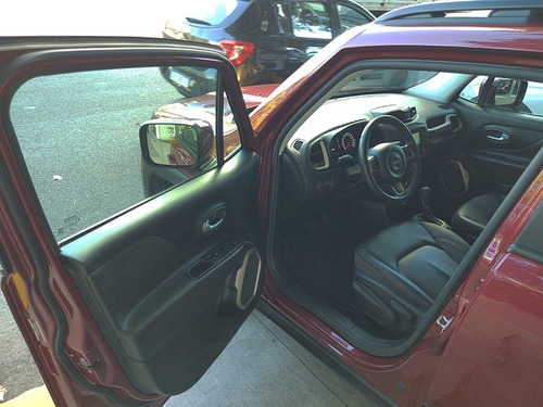 Imagen 7 de 15 de Jeep Renegade 2018 Longitud At Abasto Motors
