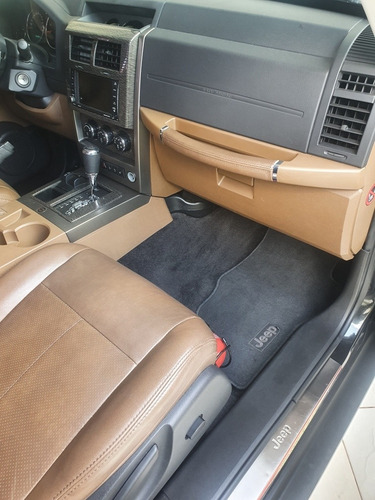 Jeep Cherokee 2012 3.7 Limited Aut. 5p