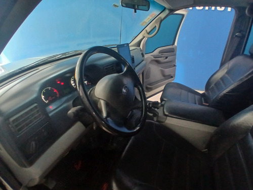Ford F-100 3.9 Cab. Doble Xlt 4x2