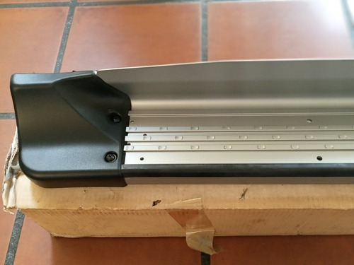 Estribo Derecho Completo Toyota Hilux Kavak 2006-2019