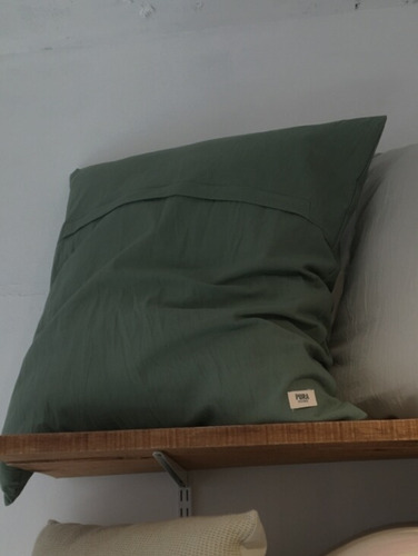 Imagen 2 de 2 de Almohadon Verde Seco Cuadrado Cama Sillon Deco 70x70cm