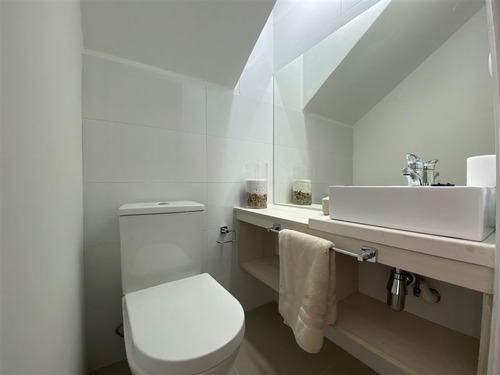 Imagen 9 de 24 de Casa En Venta De 3 Dorm. En Las Condes