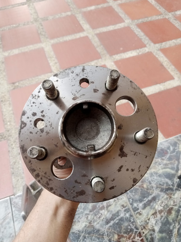 Mozo Cubo Rueda Trasera Corolla 2009-2014 C/abs Nuevo 