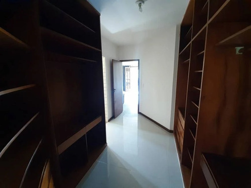 Imagem 5 de 18 de Casa 5/4 Á Venda Com Piscina Privativa E Enorme Jardim No Condomínio Encontro Das Águas. Ca00329