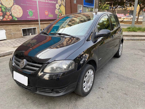 Imagem 3 de 12 de Volkswagen Fox 2010 1.0 Vht Total Flex 5p