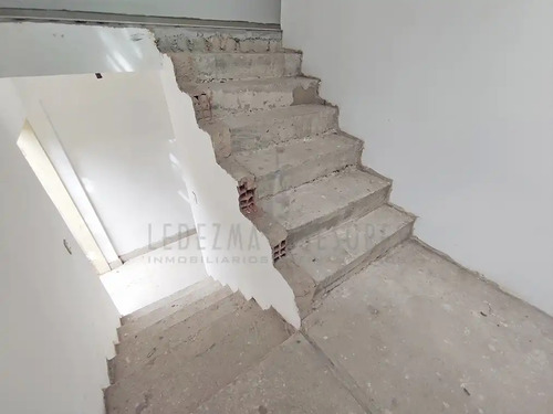 Imagen 8 de 15 de Ledezma Asesores Vended Townhouse En La Av. Siegart, Ciudad Bolívar - Venezuela