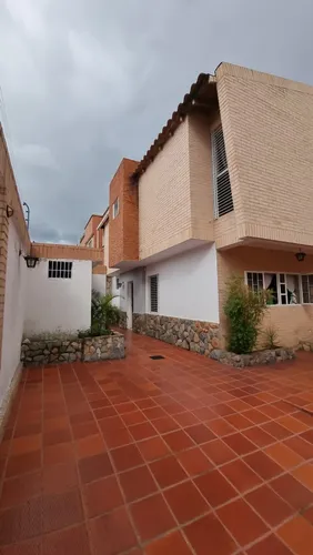 Vendo Quinta En Naguanagua.