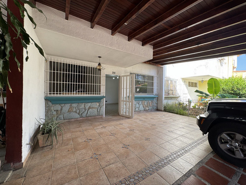 Casa En Venta El Refugio Loma Linda Guatire