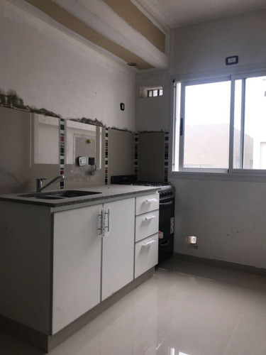 Imagen 3 de 14 de Departamento Con Terraza