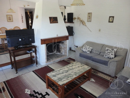Imagen 2 de 30 de Punta Del Este, Chalet Con Gran Capacidad.