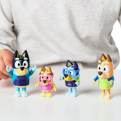 Figuras Del Día Familiar En La Playa De Bluey -