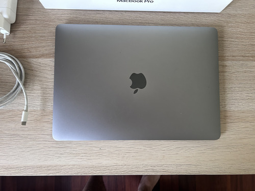 Apple Macbook Pro M1 2020, 8gb Ram, 256 Gb Ssd (Usado)