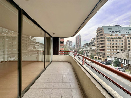Málaga / Renato Sánchez / Escuela Militar