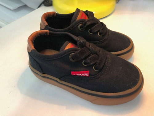 Tenis Levis Menino