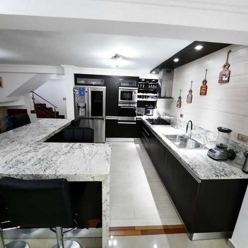 Imagen 4 de 19 de Yosmar & Fernando Venden Vende Townhouse En Tazajal. Al - 086 Solo Clientes