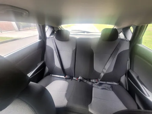 Hyundai Accent 1.6 Gl At 2012