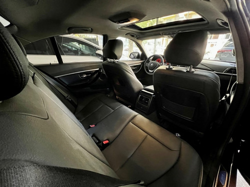 BMW Serie 3 3.0 330i Sedan Sport Line 252cv