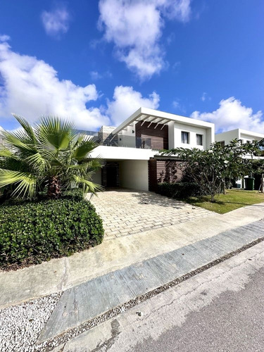 Velero Punta Cana Vive El Lujo Y La Diversión En El Paraíso