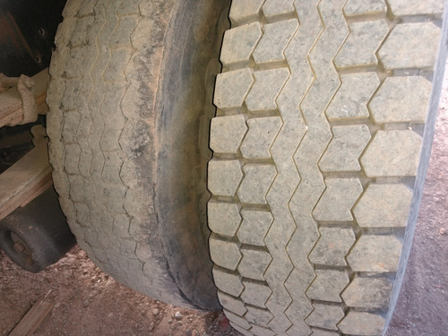 Mb 1718/08 Branco Toco Baú Com 7.5m