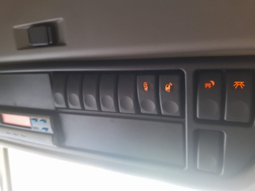 Imagem 10 de 15 de Daf Xf105 510