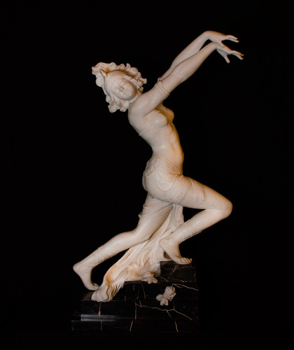 Espectacular Escultura De Mármol De Carrara De Odalisca