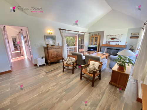 Casa En Venta 3 Dormitorios - Punta Ballena