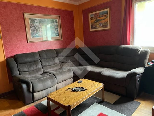 Departamento En Venta De 4 Dorm., 2 Baños En Ñuñoa