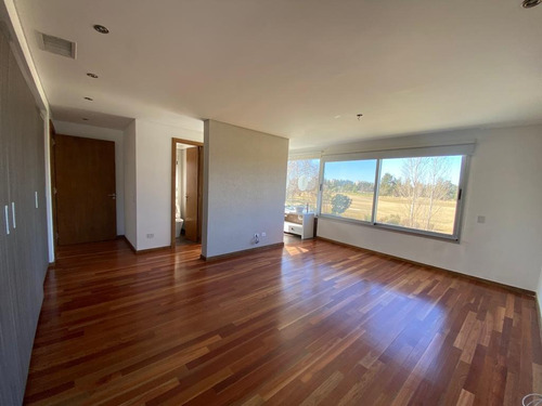 Sin Comision. Urgente!!! Escucho Oferta Razonable. Con Renta. Inmobiliarias Abstenerse.