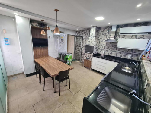 Apartamento Cobertura Duplex Com Sol Da Manhã/tarde, Rua Silenciosa E Vista Livre, 3 Quartos, 3 Banheiros(2 Suites) E 2 Vagas De Garagem Cobertas E Mobiliado Pronto Para Morar!!!