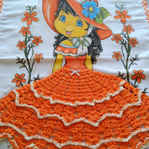 Pano De Prato Boneca Naty Com Saia De Crochê - Laranja