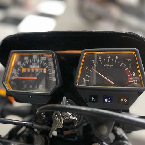 Imagem 3 de 10 de Yamaha Dt 180